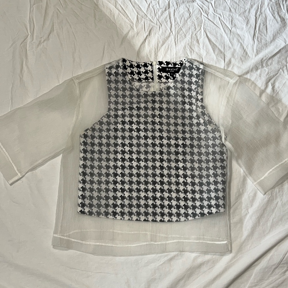 Beulah size S houndstooth top